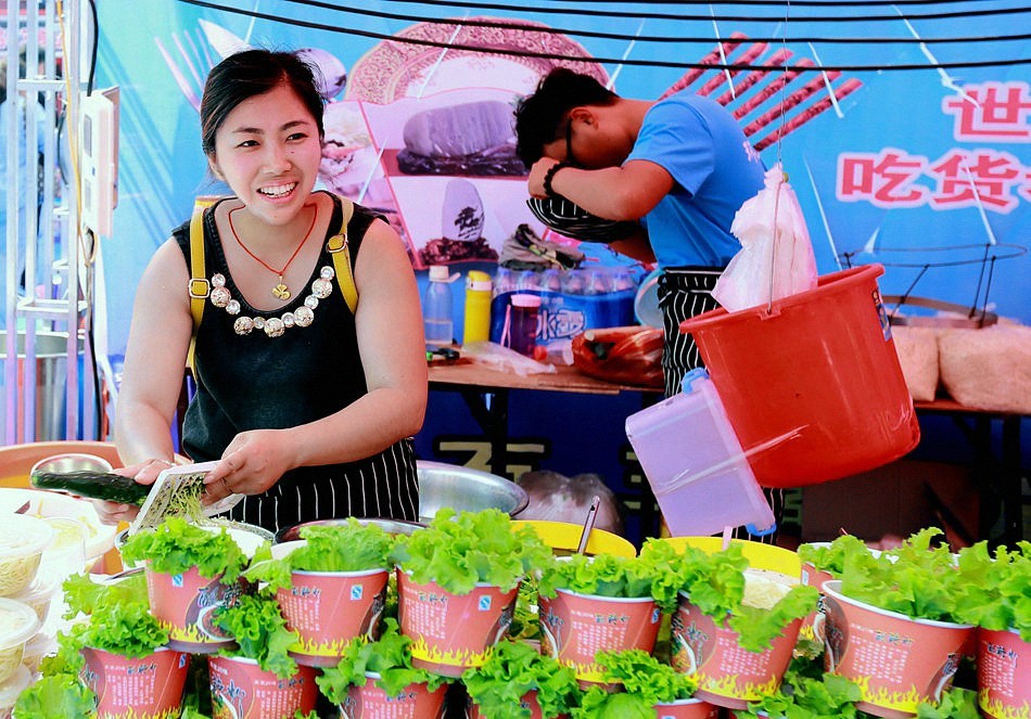 《不老松：纪实摄影》吃货展扫街：各种名吃大集合：真开胃啊！ (6)
