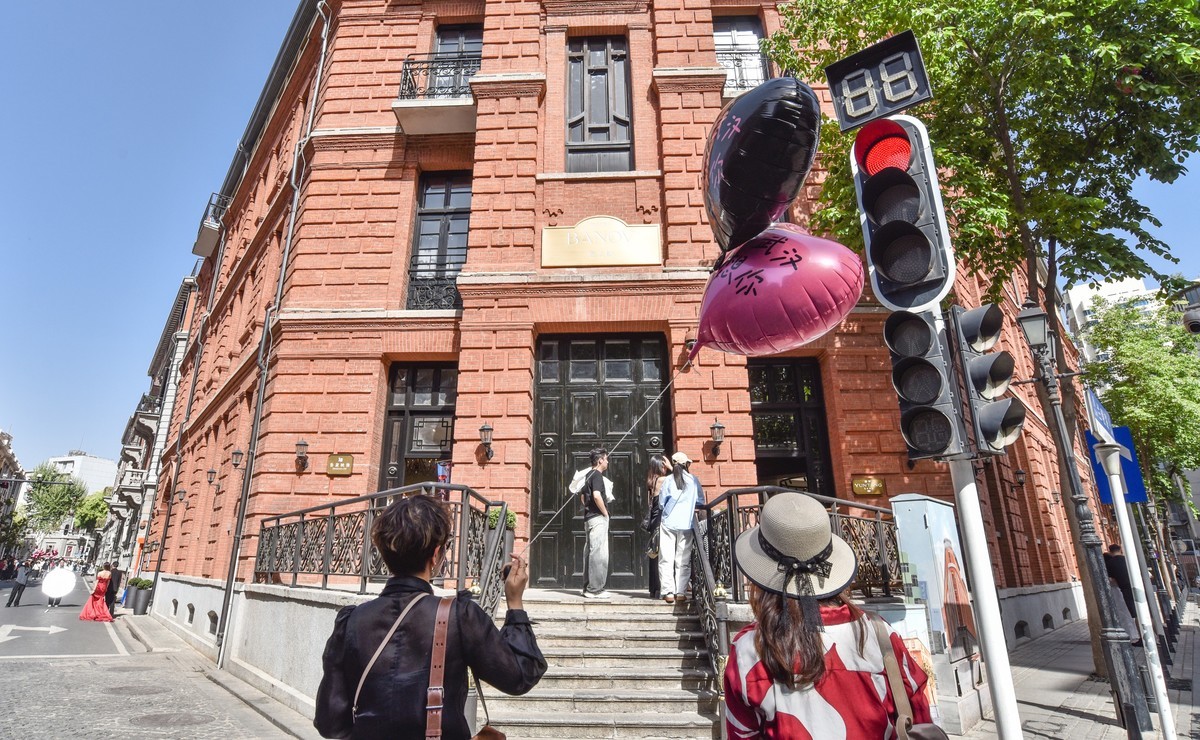 一栋楼带火一条街