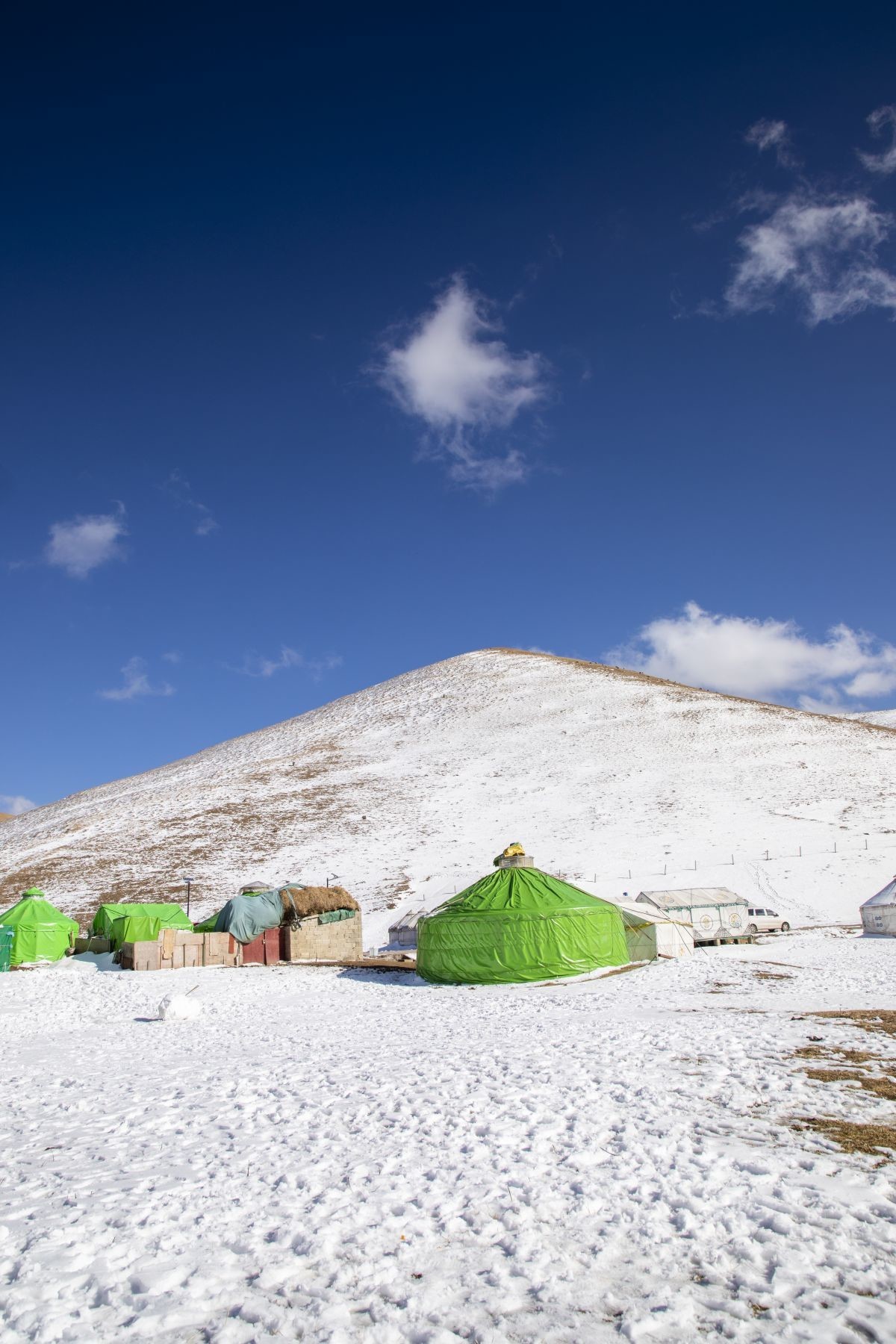 会泽大海草山雪景图片