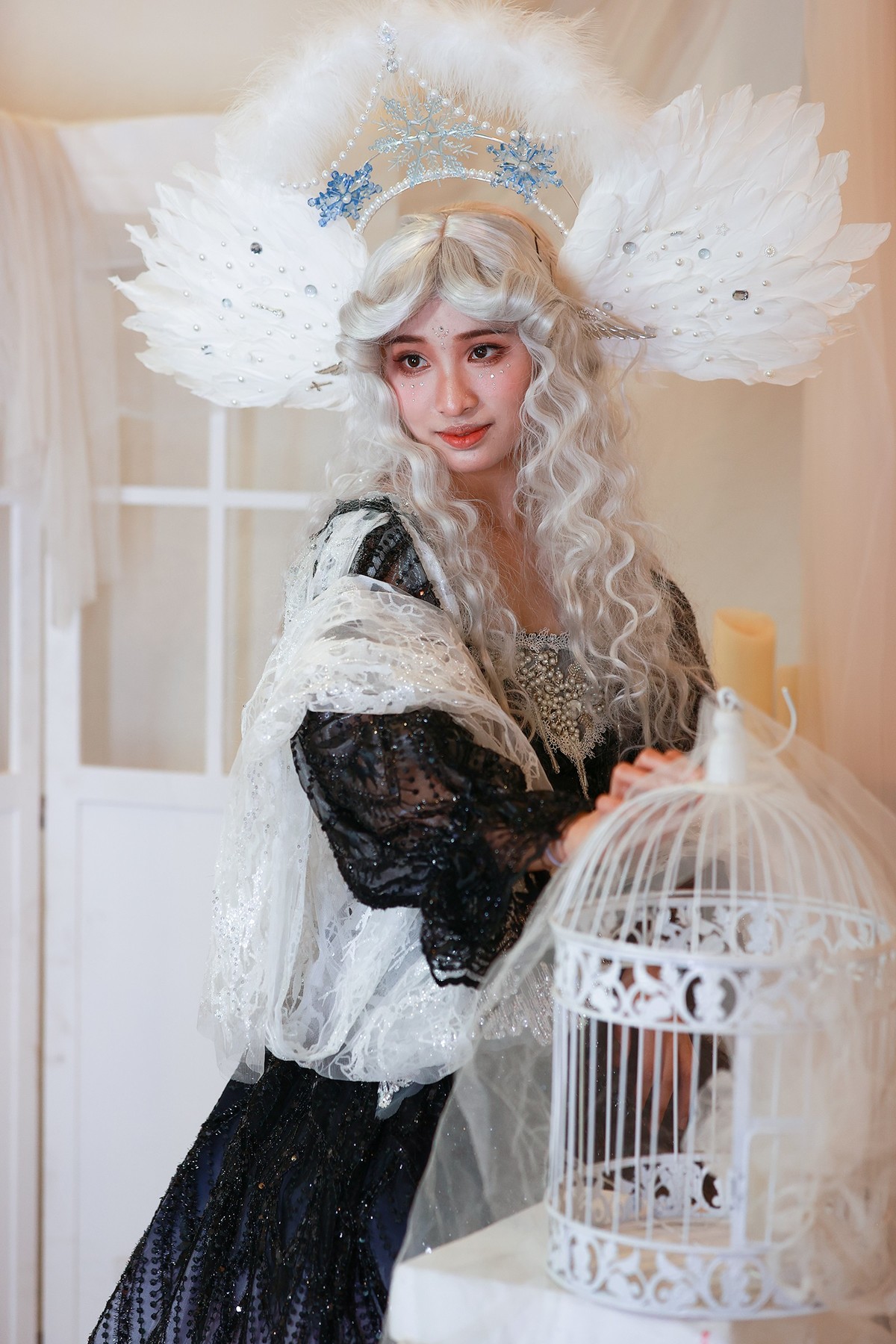 漂亮的角色扮演人像一组