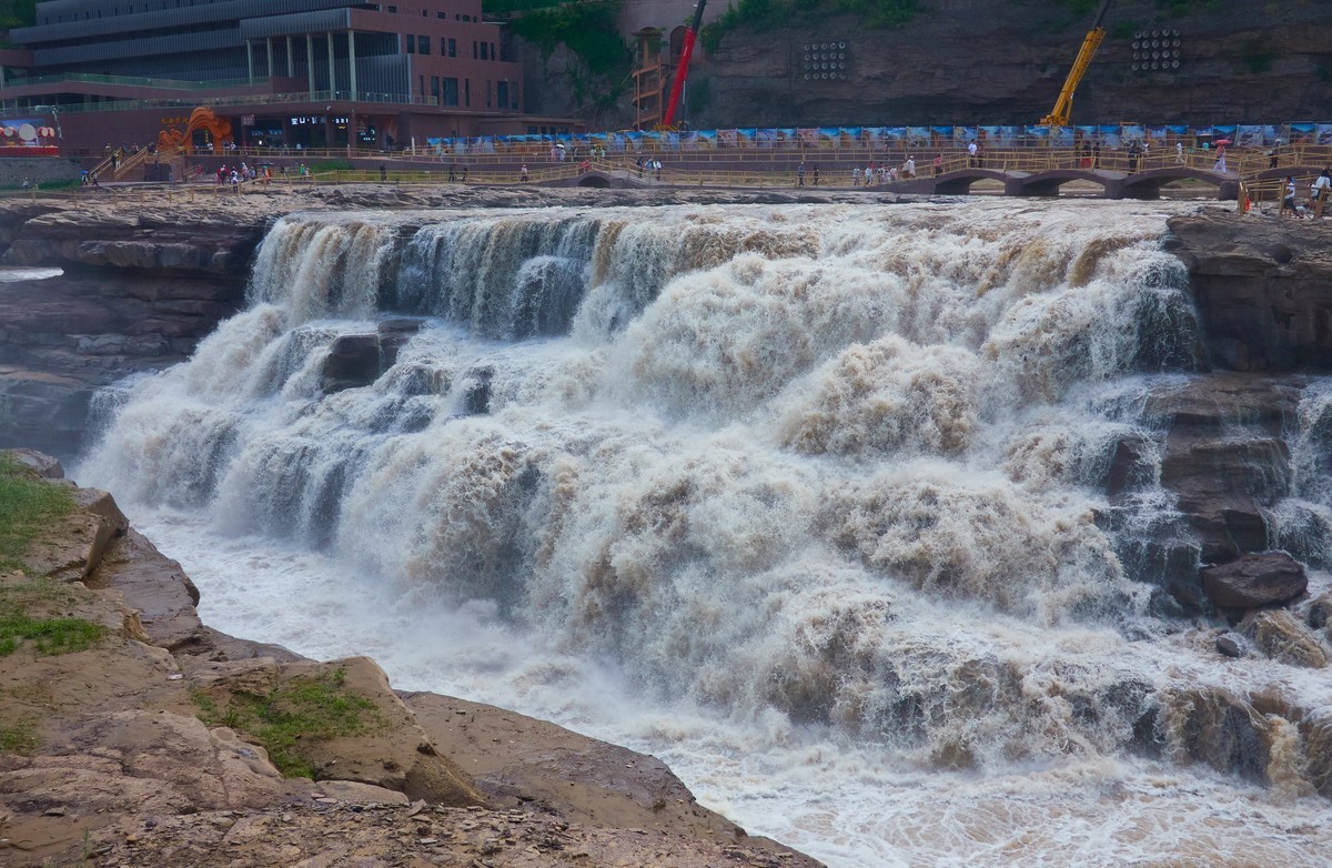 壶口瀑布--山西侧