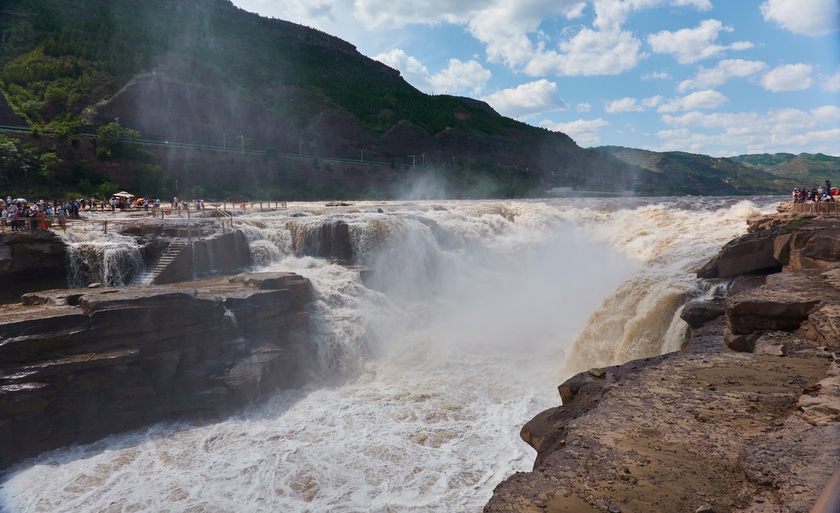 壶口瀑布--山西侧
