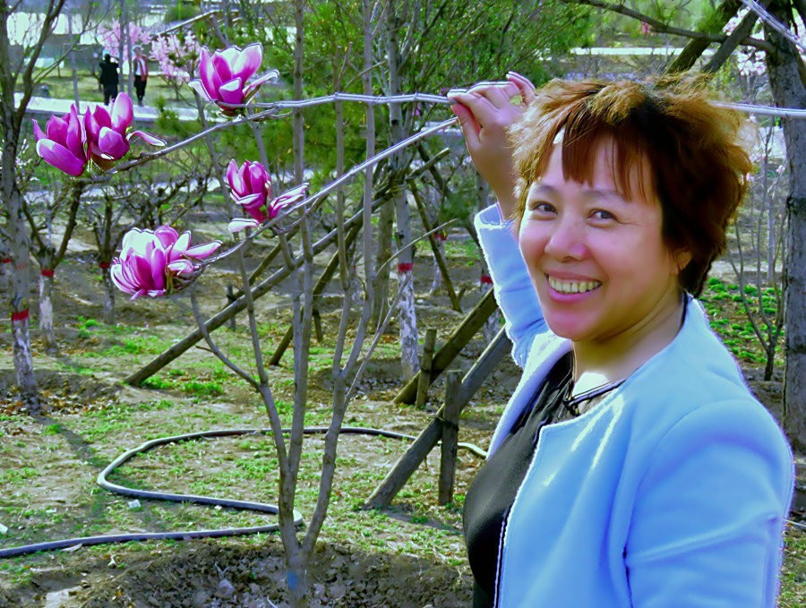 《不老松：纪实摄影》春天里百花香！