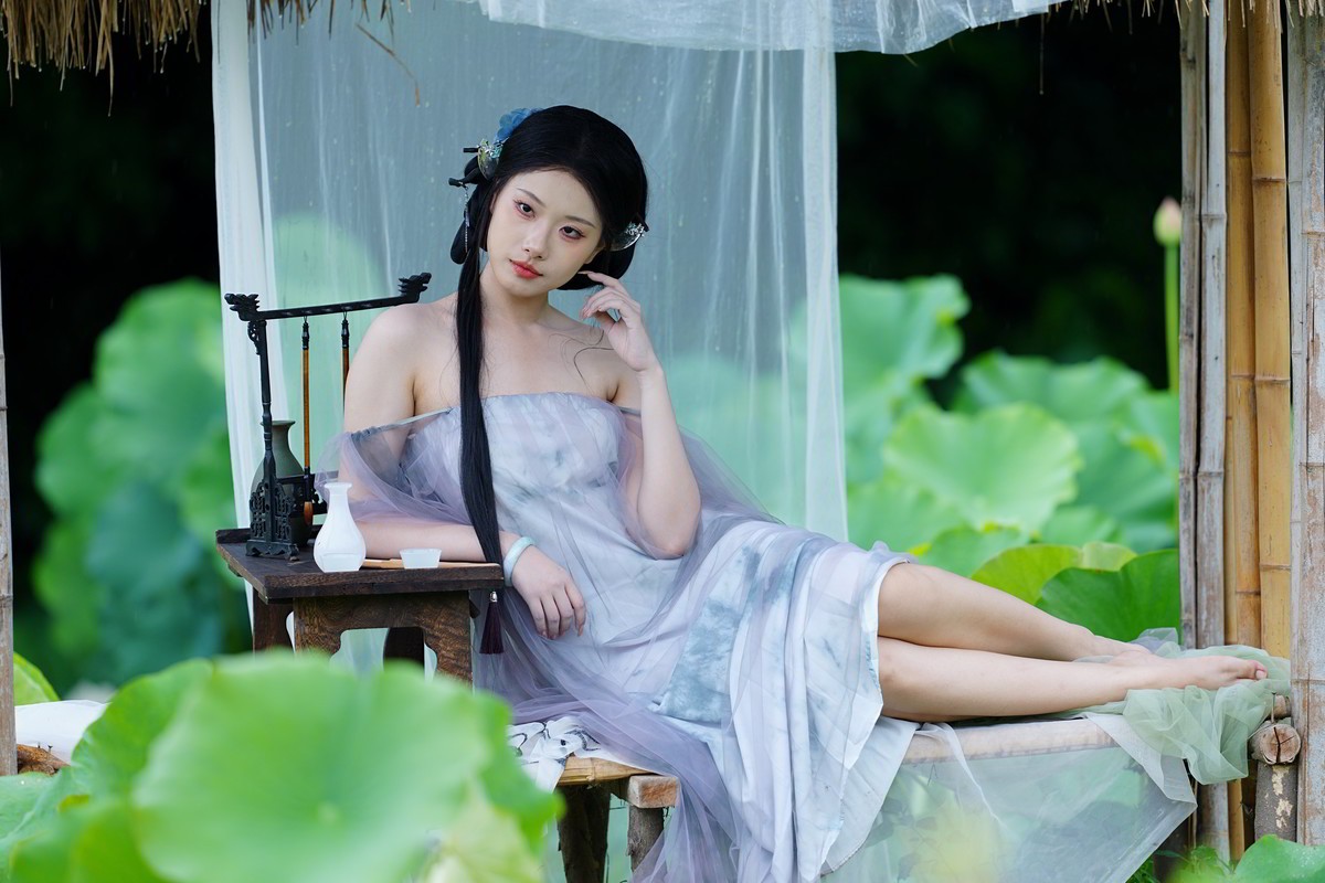 A1到手拍的一个月了吧，发一组沣东荷苑拍到的美女小姐姐，给小姐姐点赞