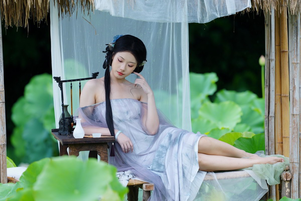 A1到手拍的一个月了吧，发一组沣东荷苑拍到的美女小姐姐，给小姐姐点赞