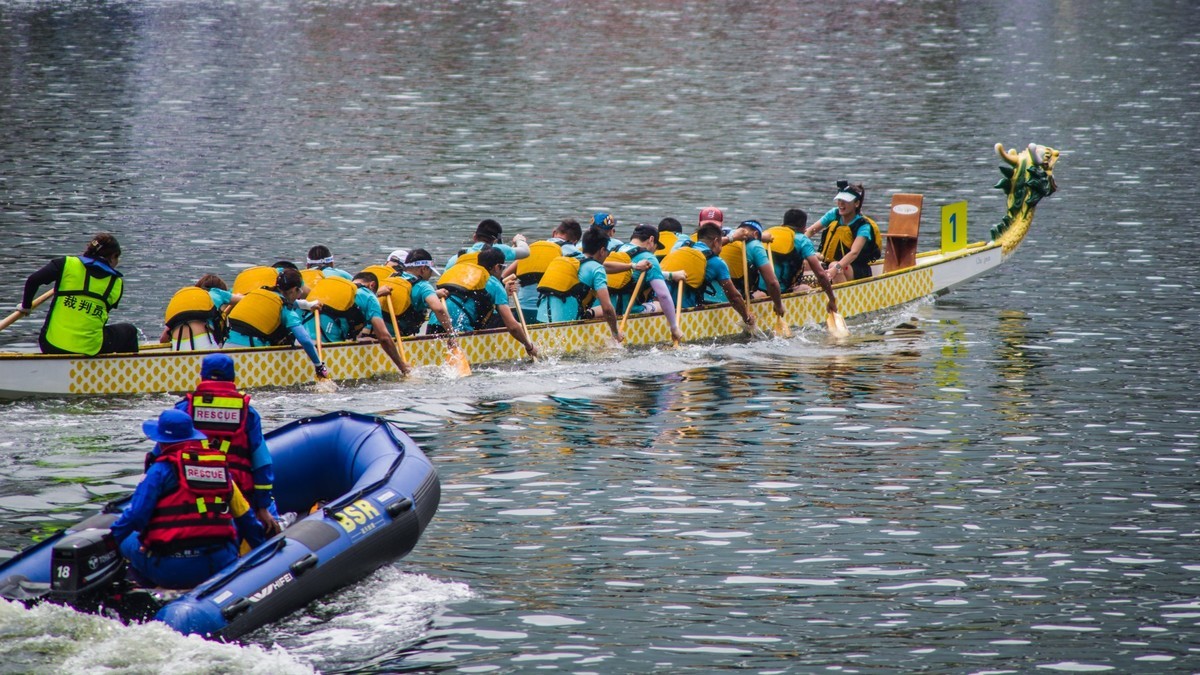 端 午 节 龙 舟 竞 技 （ 六 ）