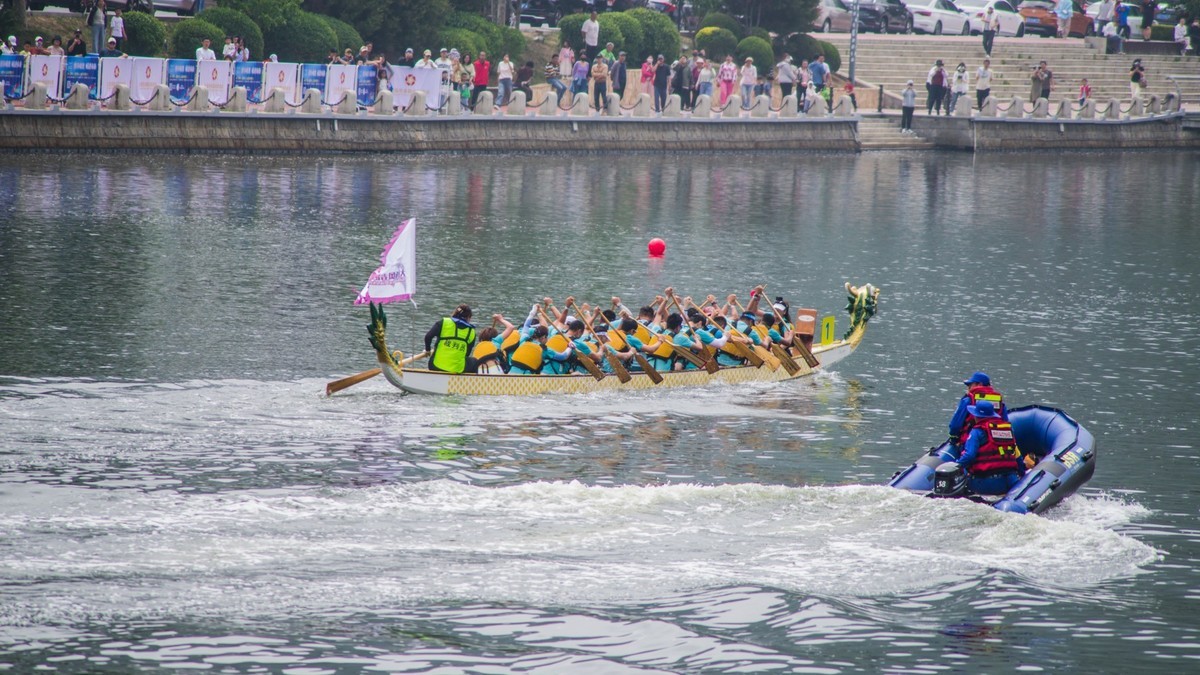 端 午 节 龙 舟 竞 技 （ 六 ）
