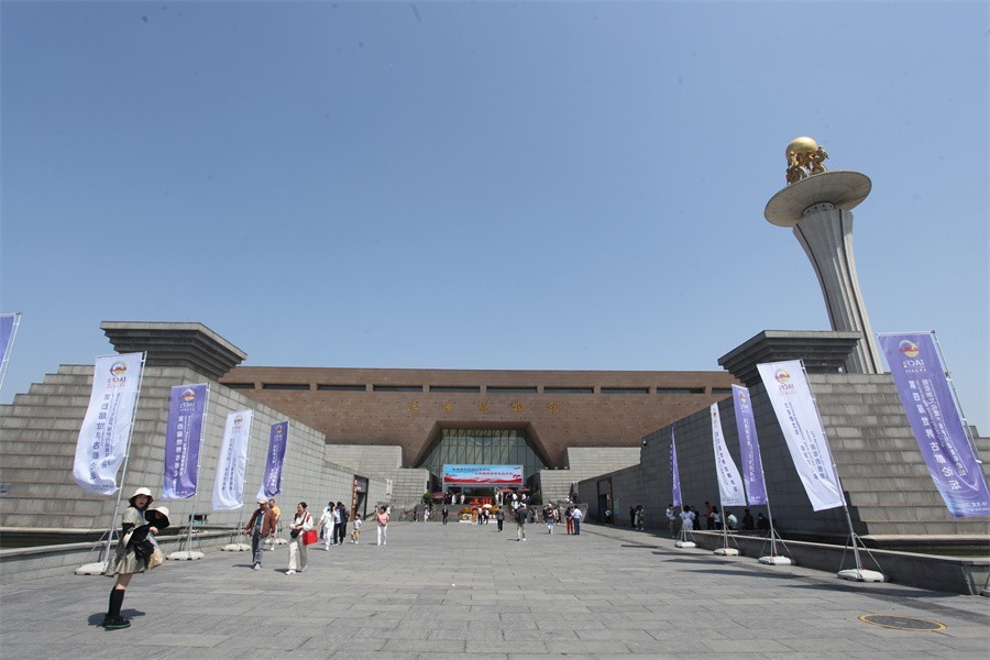 八大古都文物特展吸引全国各地游客参观