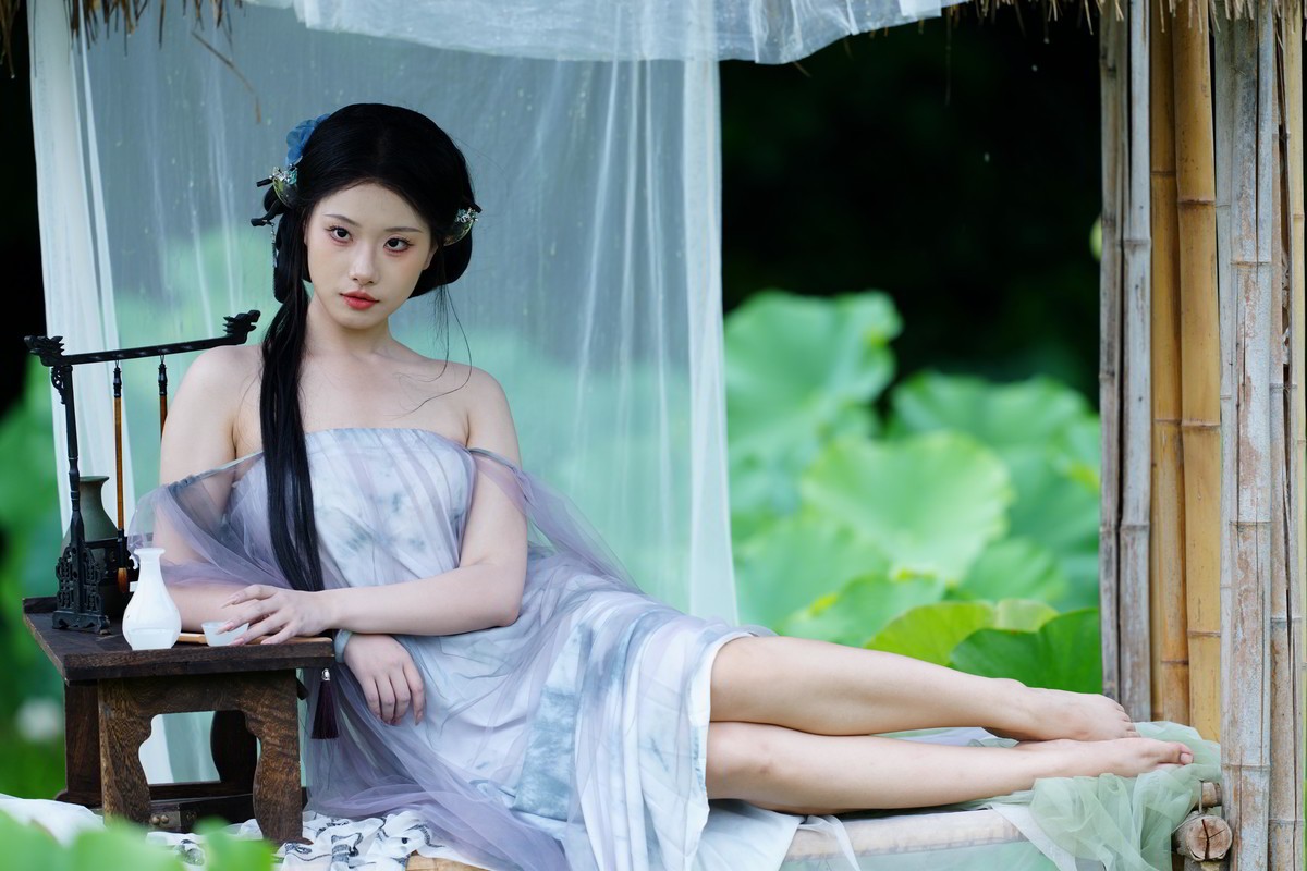 A1到手拍的一个月了吧，发一组沣东荷苑拍到的美女小姐姐，给小姐姐点赞