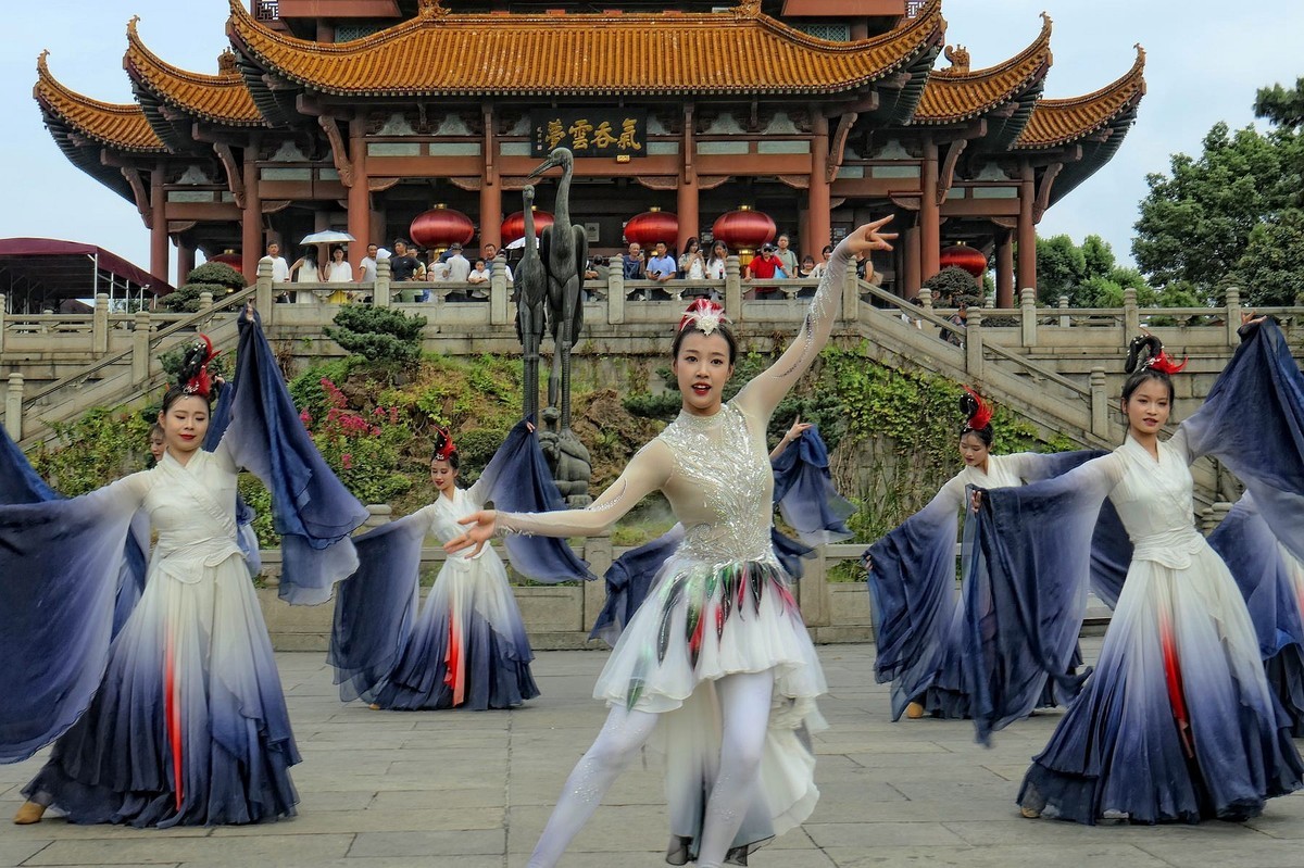 黄鹤楼舞蹈之三