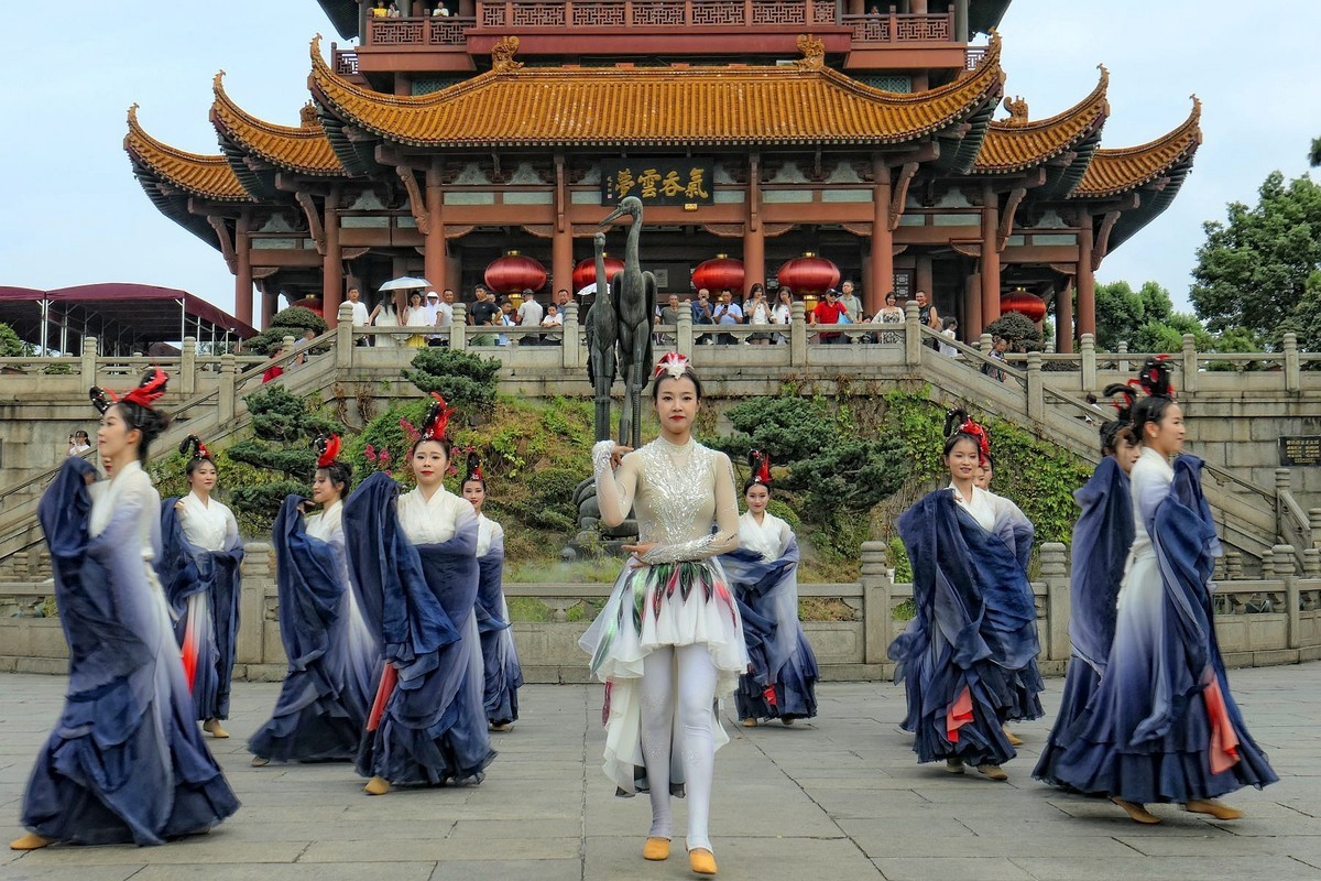 黄鹤楼舞蹈之三