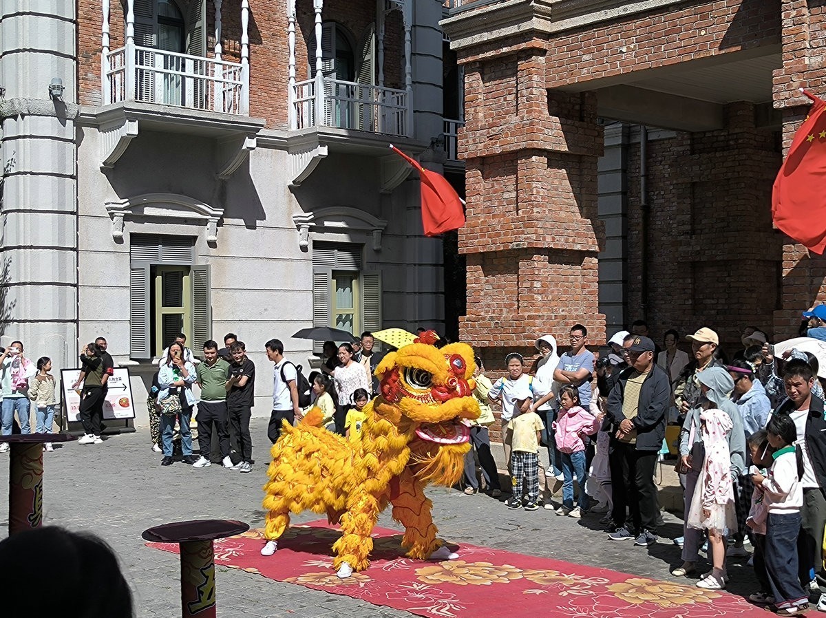 2024秋 江汉行（20）古老而温馨的舞狮表演