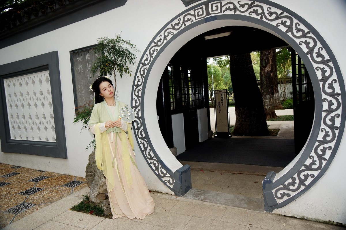 环境人像---古琴台的小姐姐！