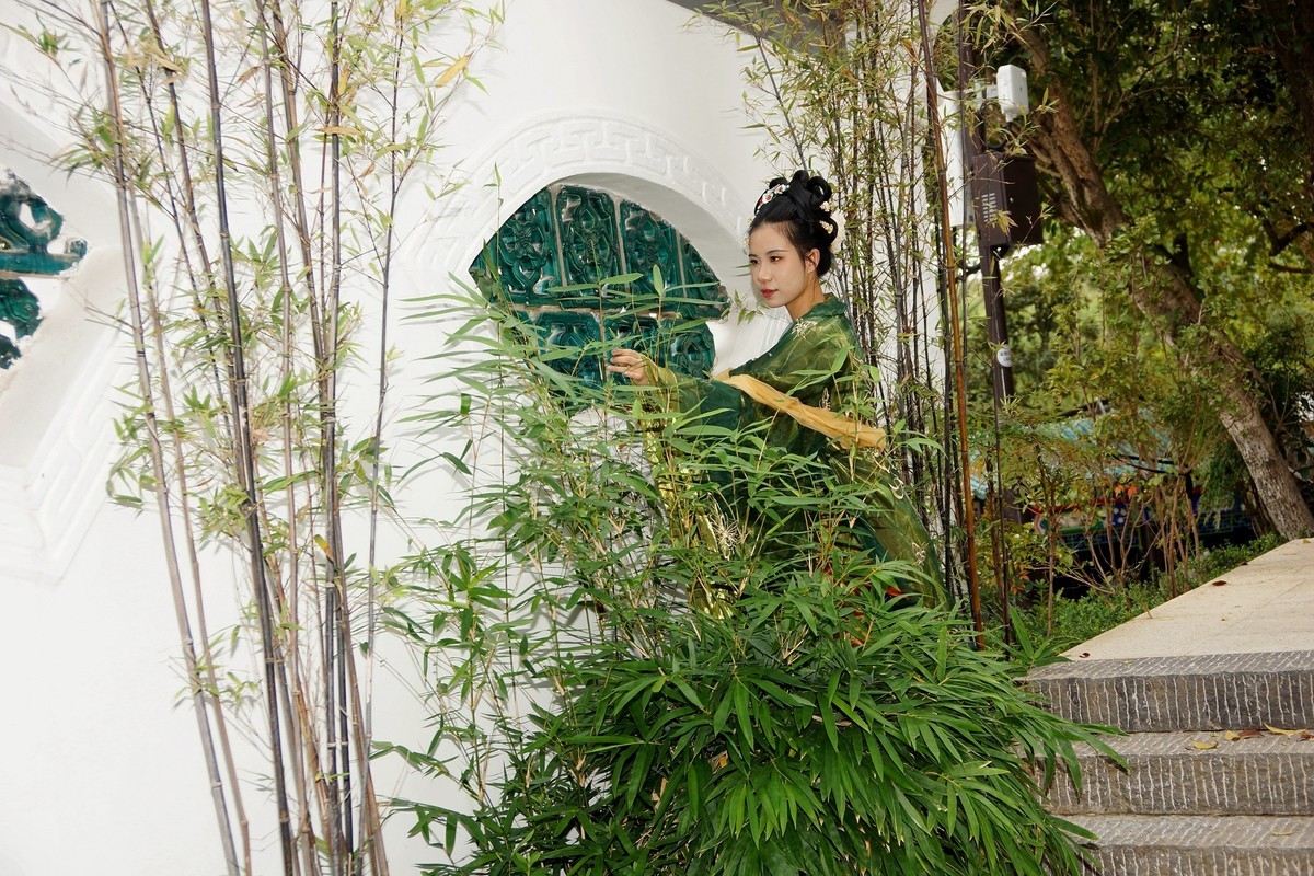 环境人像---古琴台的小姐姐！