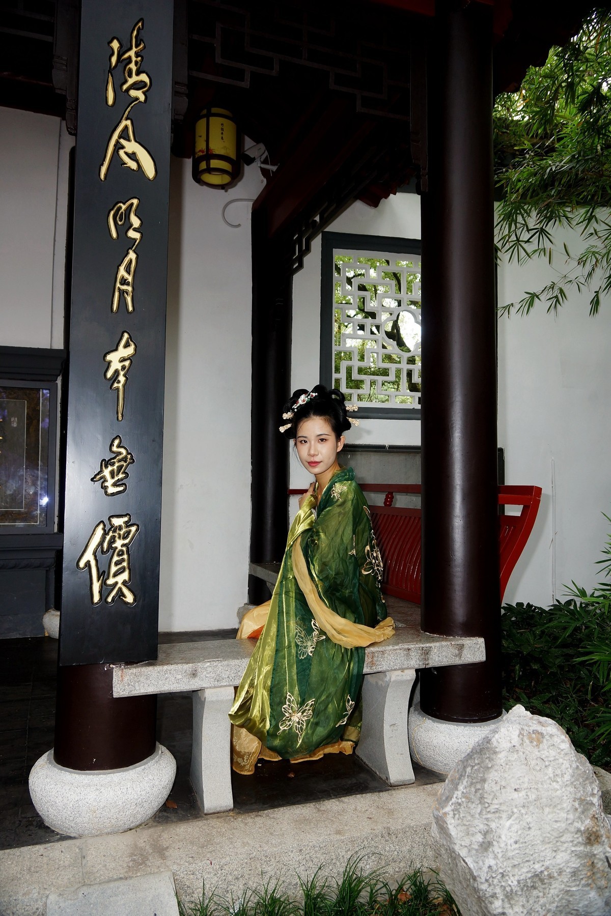 环境人像---古琴台的小姐姐！