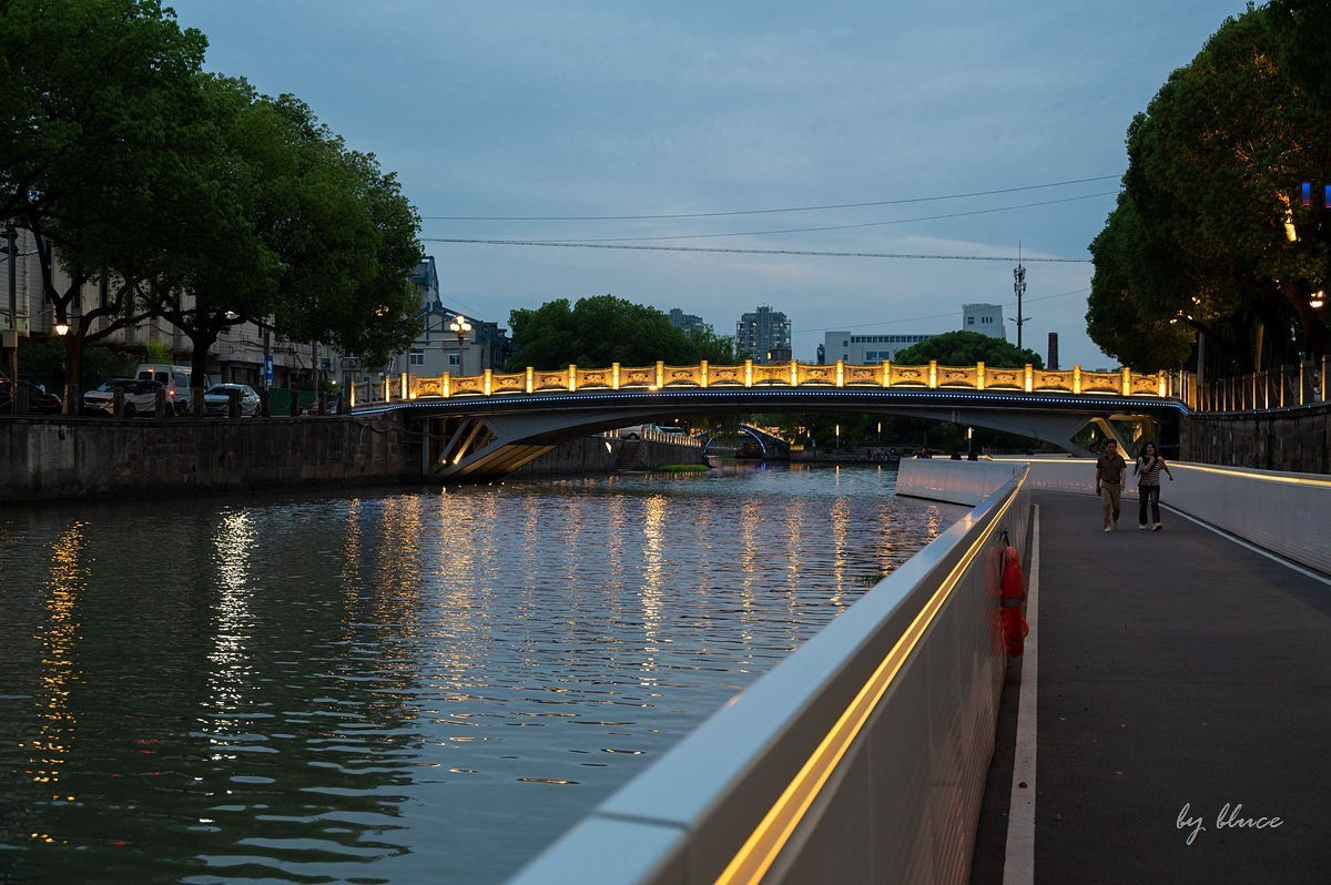 夜幕降临下的干河街（上）