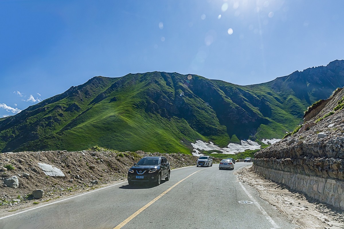 旅游记录 ：新疆 · 穿越独库公路 · 第一天· 风景在路上（5）