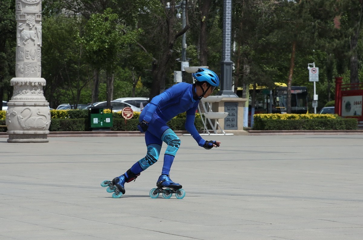 旱冰运动       1