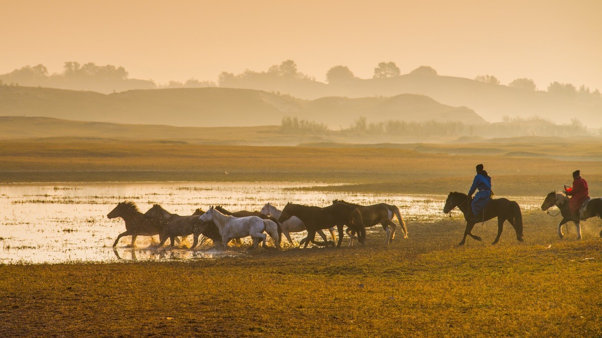 秋天的克什克腾旗------马踏水花