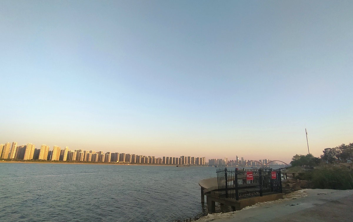 漫步星城 走街串巷（309）湘江秋水艳阳天