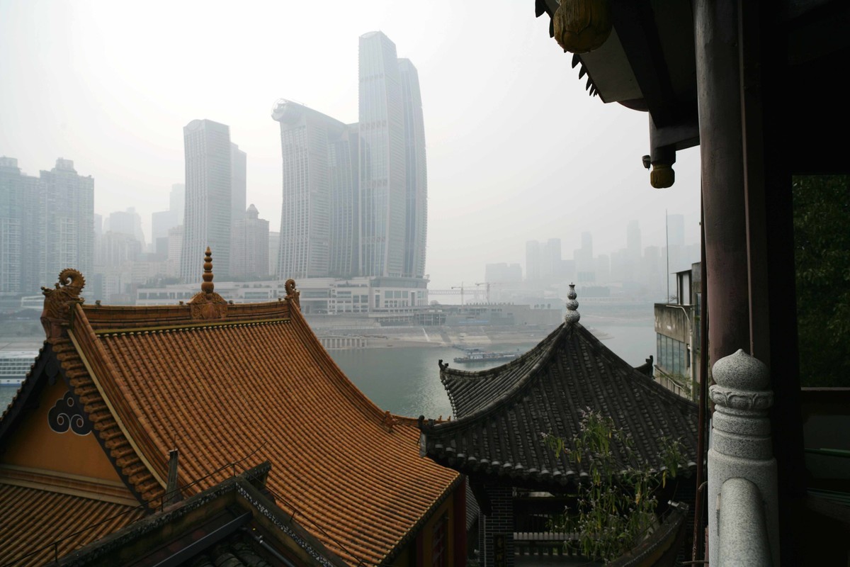 长江边，慈云寺