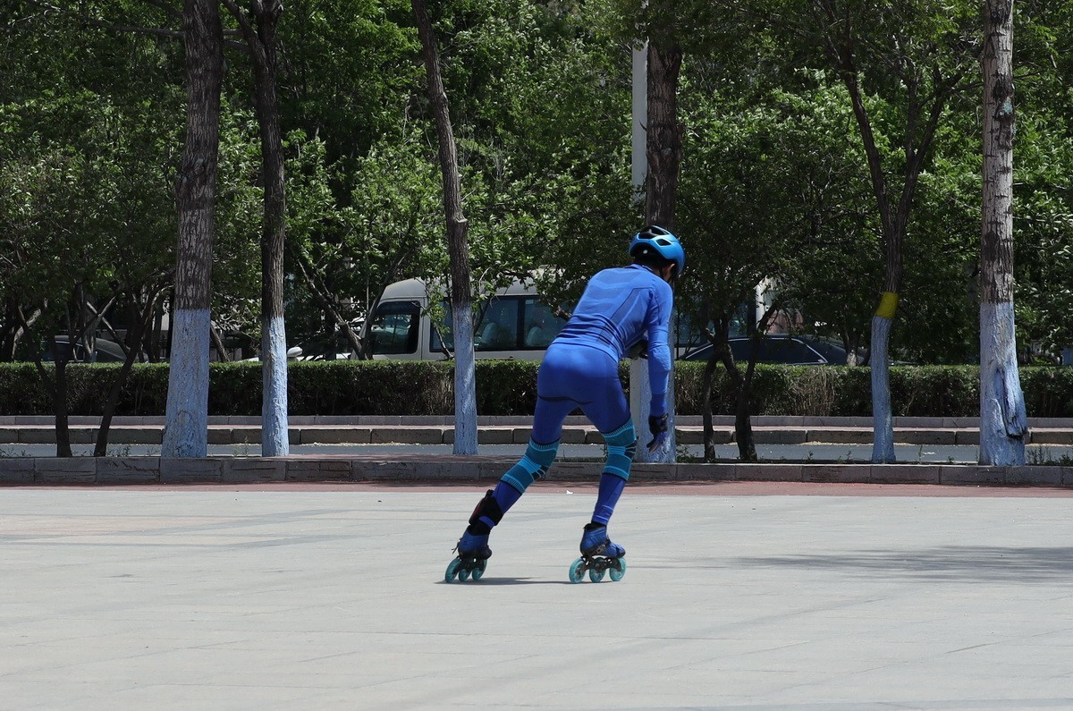 旱冰运动       1