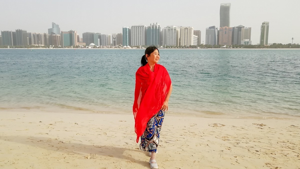 留影“阿布扎比”（阿联酋）