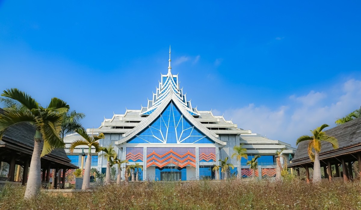 弄莫湖公园即景