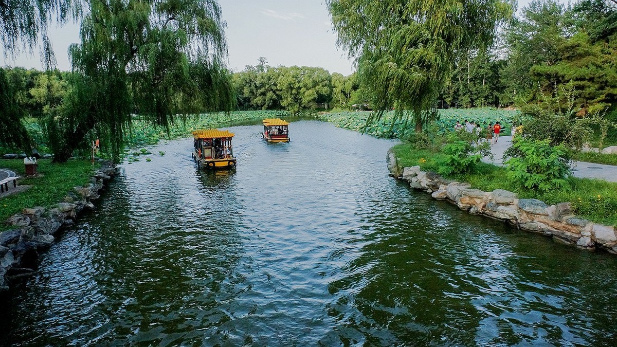 天高云淡圆明园福海