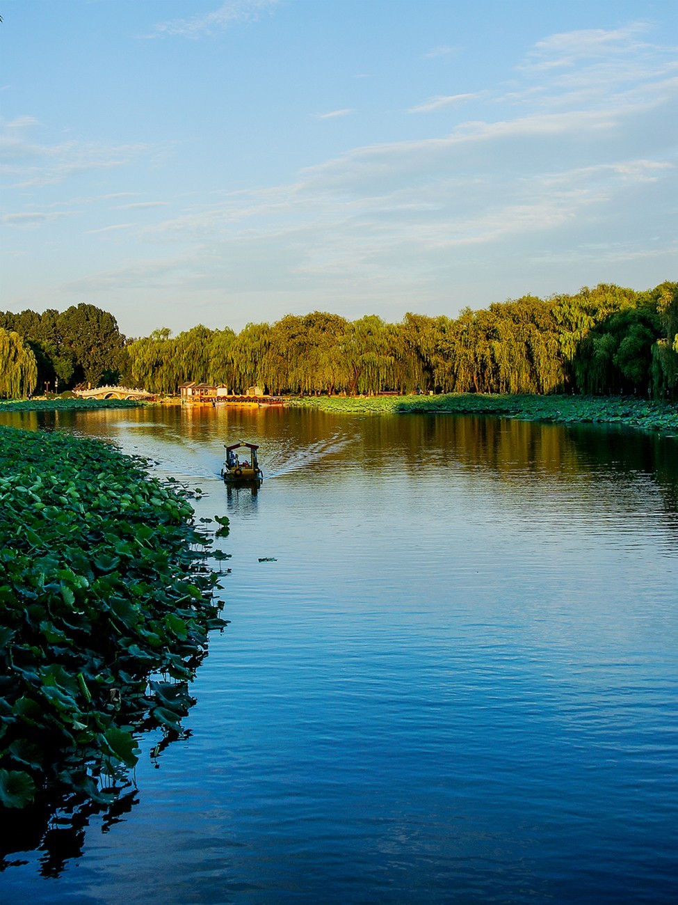 天高云淡圆明园福海