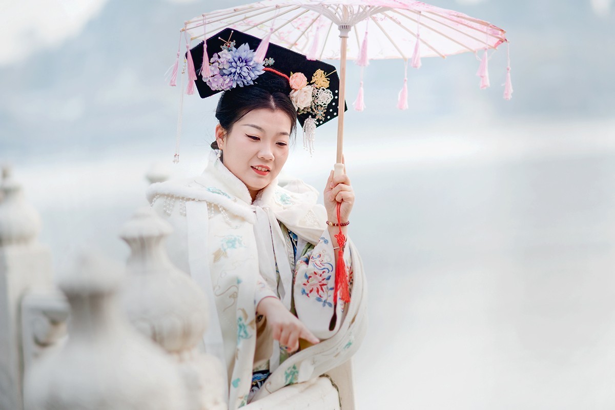 穿上古装展现另一种风格的美好自己