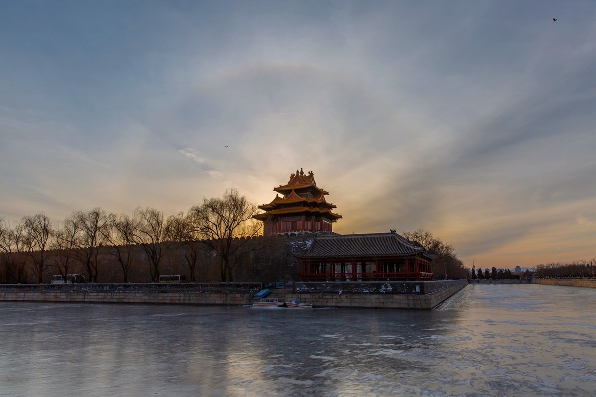 日晕（2022.2.6故宫角楼）