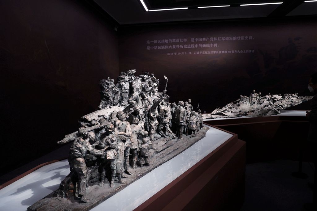 塔高水长---弘扬长征精神，延安精神美术作品展