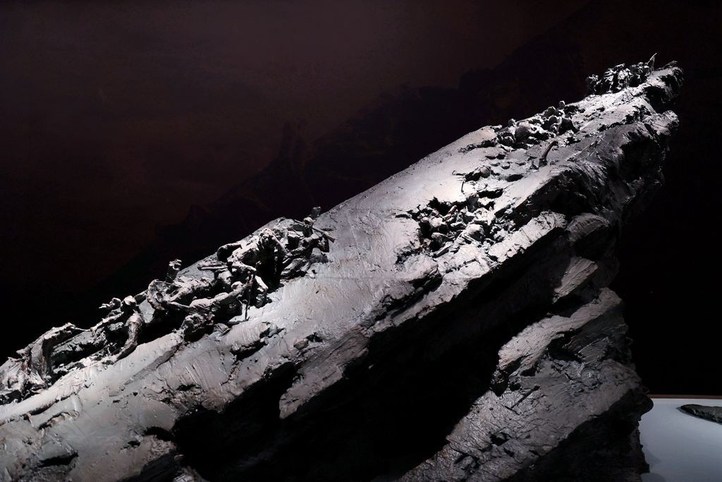 塔高水长---弘扬长征精神，延安精神美术作品展