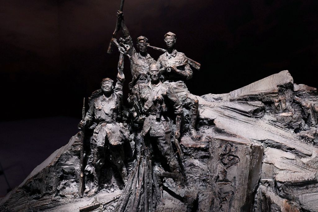 塔高水长---弘扬长征精神，延安精神美术作品展