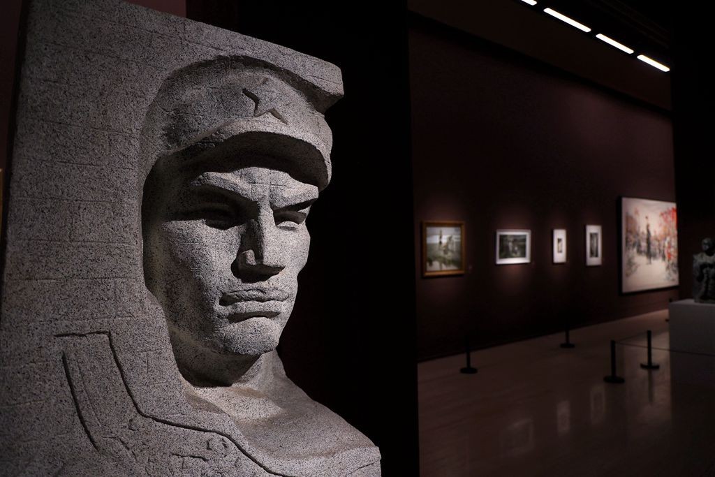 塔高水长---弘扬长征精神，延安精神美术作品展