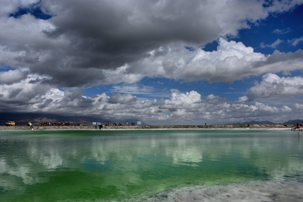 夏日青海甘肃大环线掠影——大茶旦翡翠盐湖【1】