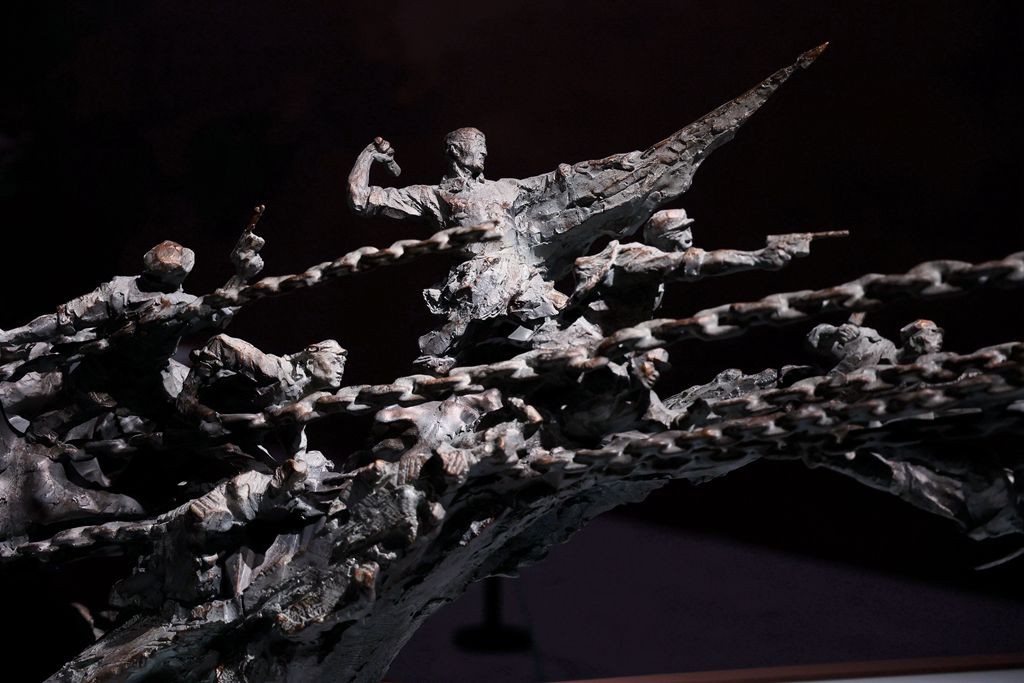 塔高水长---弘扬长征精神，延安精神美术作品展