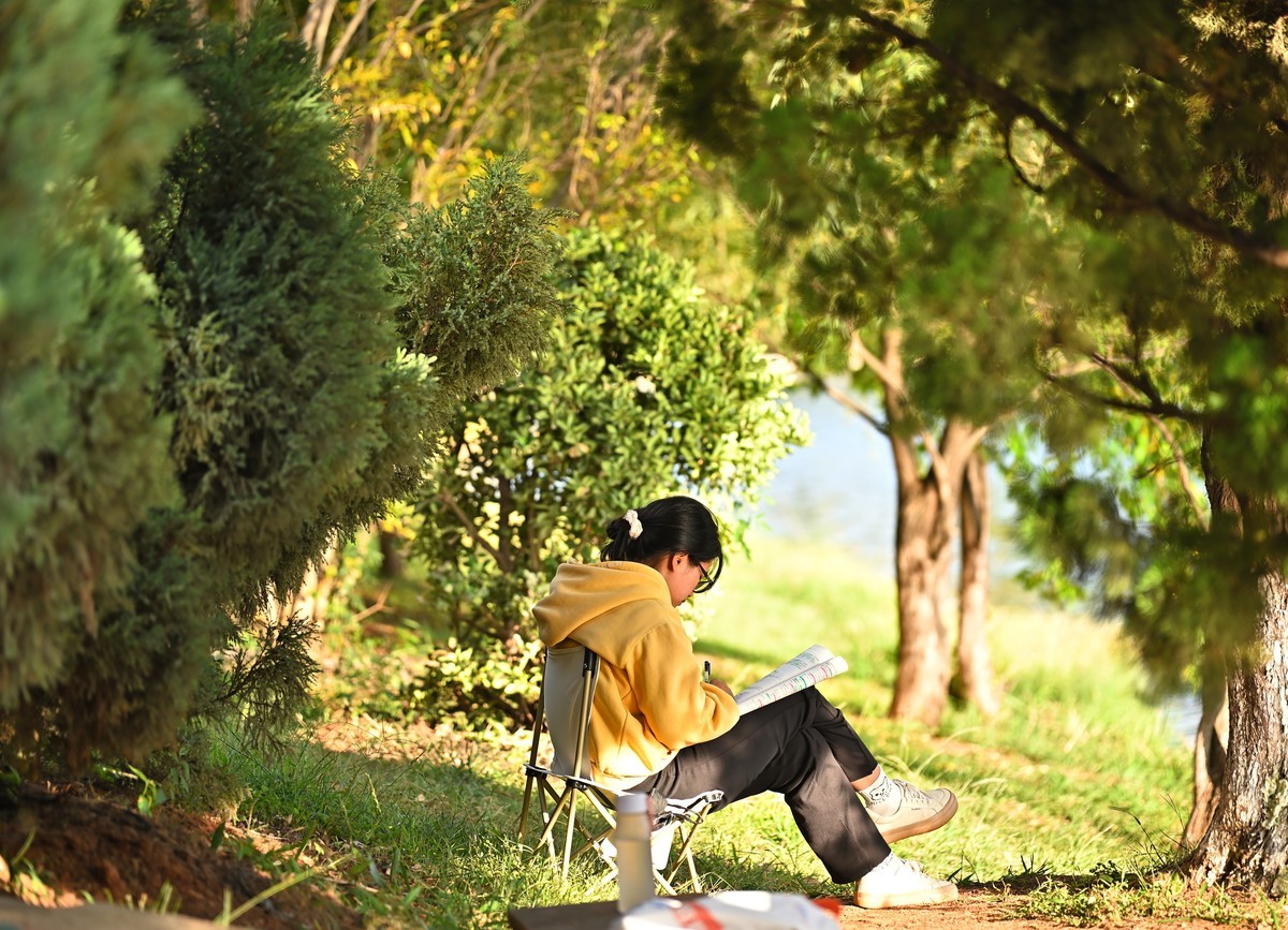 深秋夕阳伴我归续集