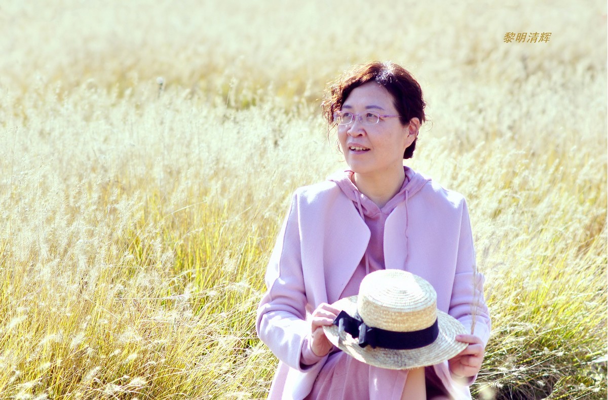 狗尾巴草地上—1