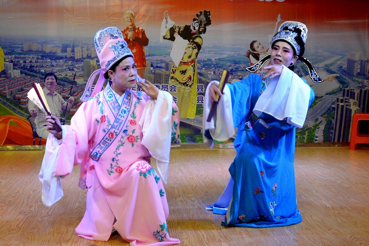 老年大学汇演剧照/庐剧18里相送