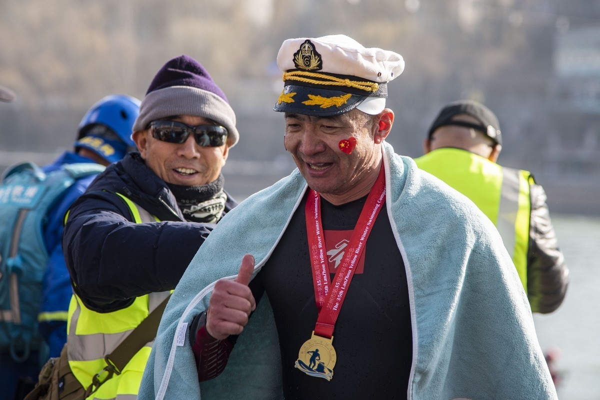 2024年元旦兰州冬泳花絮