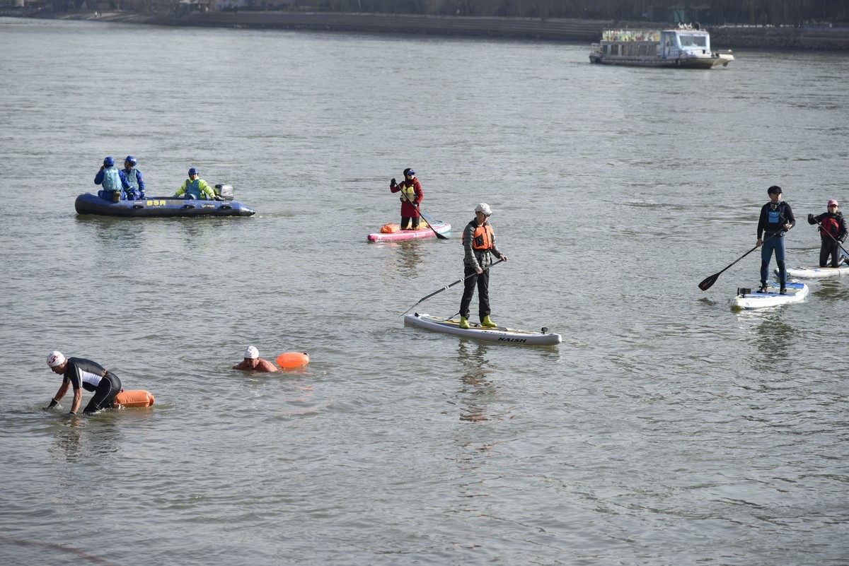 2024年元旦兰州冬泳花絮