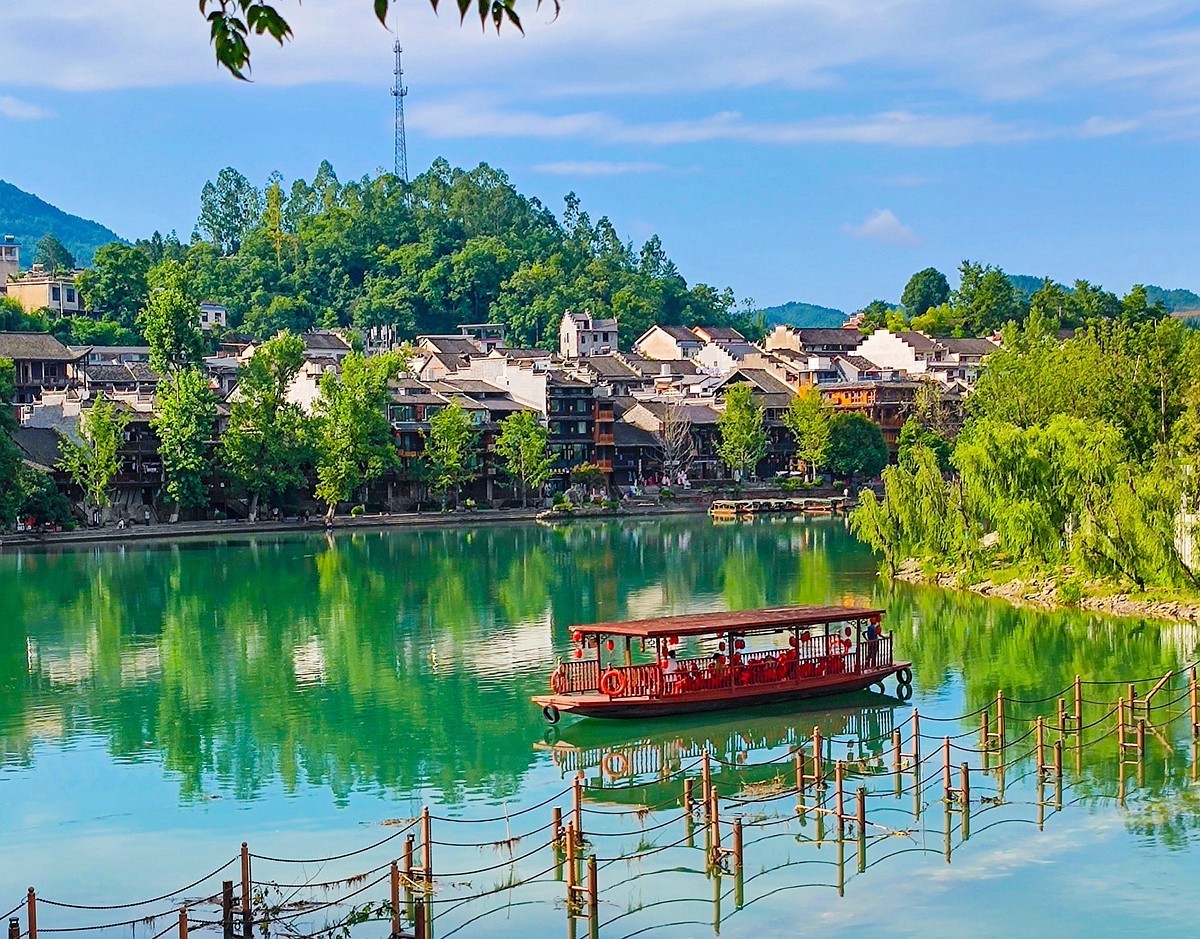 蜀滇黔渝鄂骑游随拍15——一脚踏三省视角之一