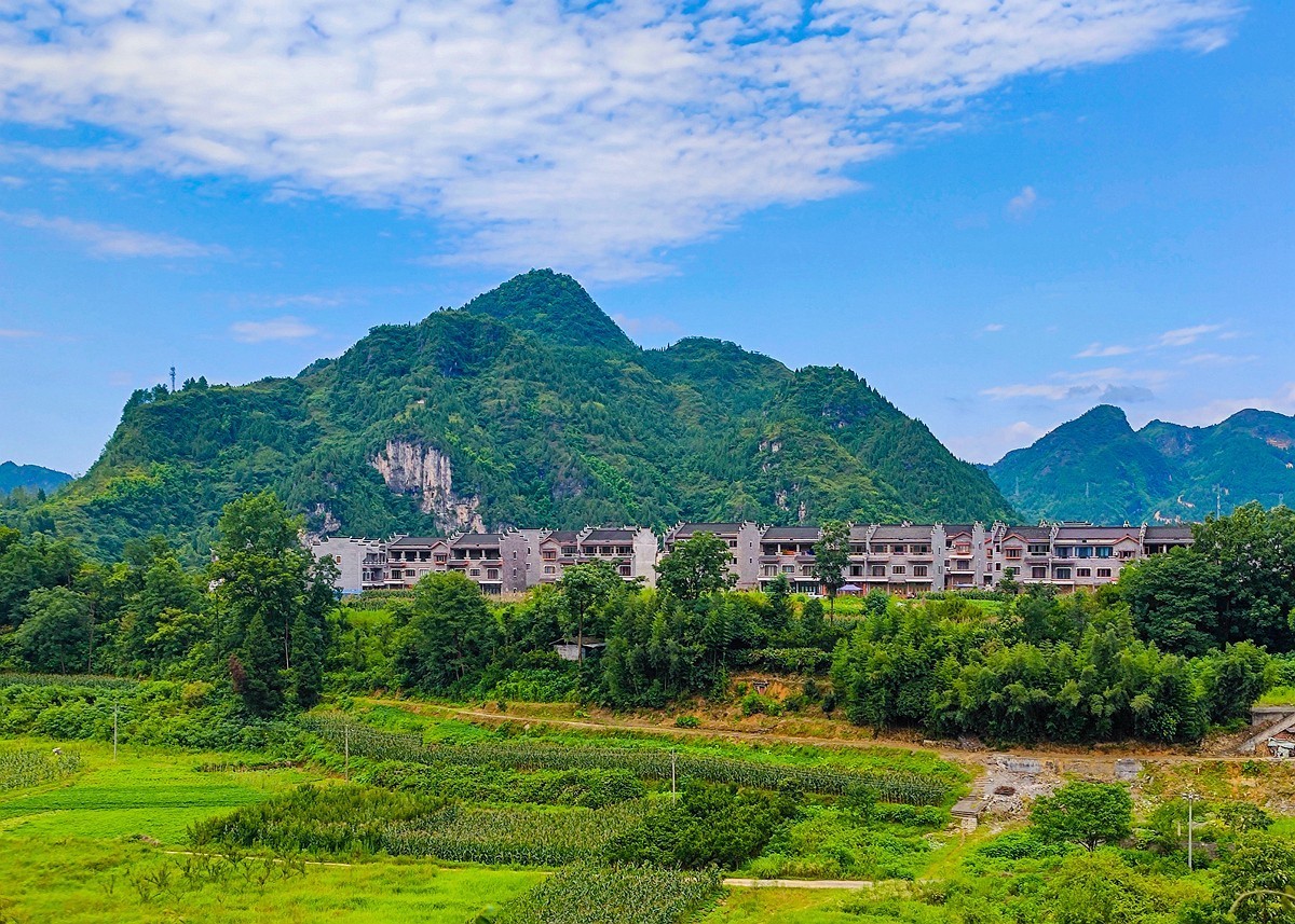 蜀滇黔渝鄂骑游随拍15——一脚踏三省视角之一