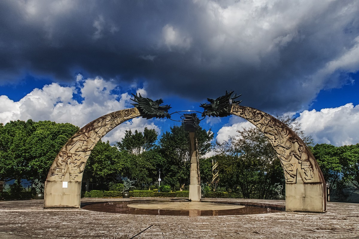 墨江·北回归线·双胞胎园