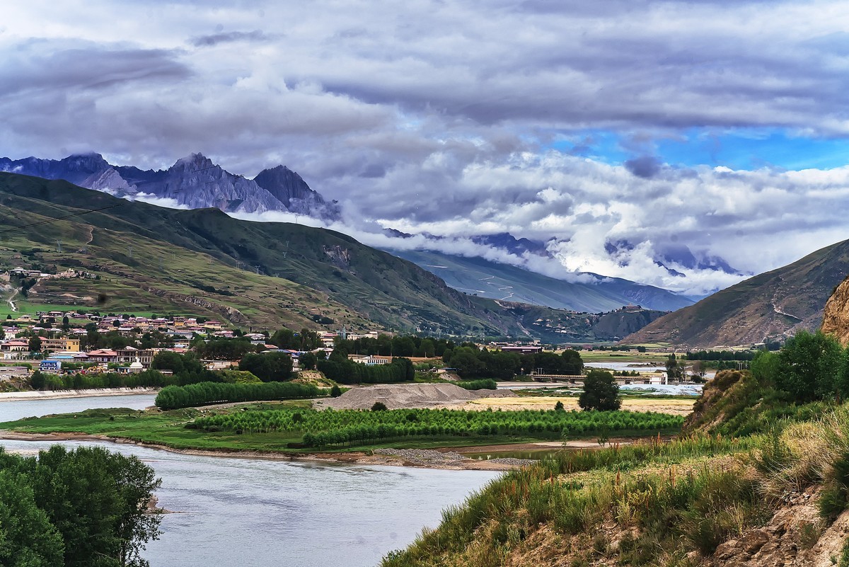 2022.07.川西避暑行 之 走进甘孜县