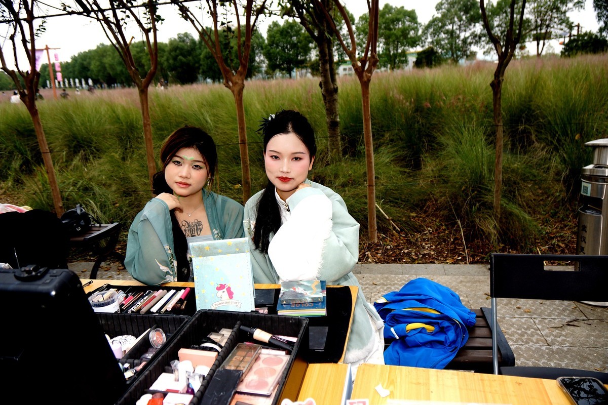 汉阳花博汇的古装美女！