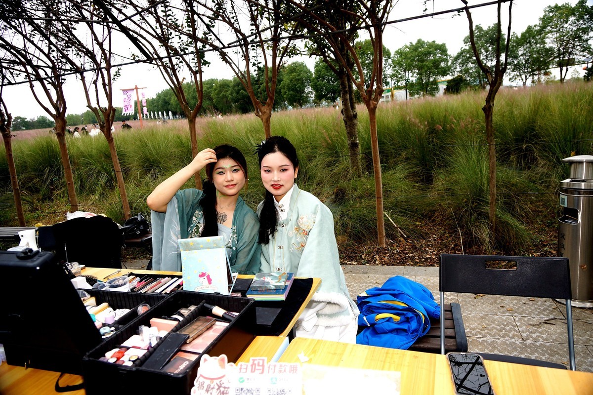 汉阳花博汇的古装美女！