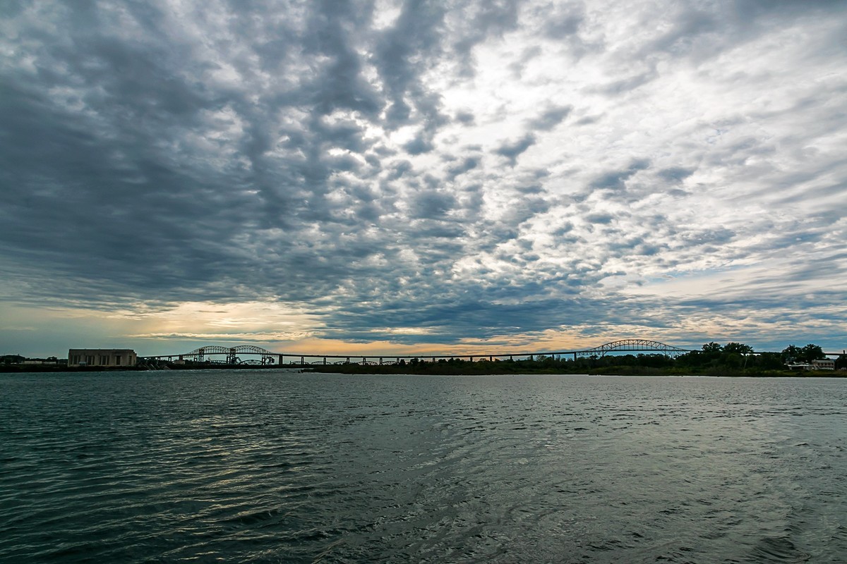 加拿大、美国游记（113）：（美）密歇根州 · 苏圣玛丽镇 · 边境游船